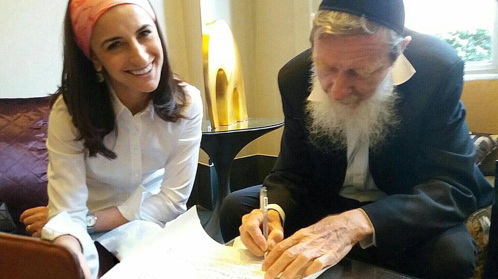 Britain S First “orthodox Female Rabbi” Is Formerly Chassidish The Yeshiva World