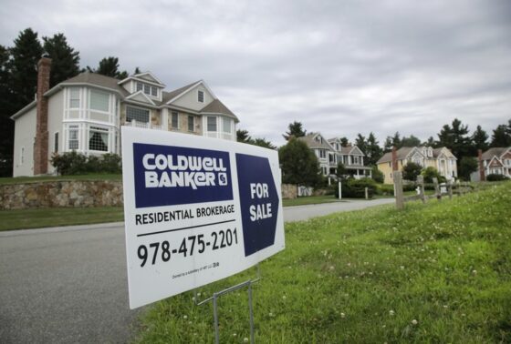 US Long-Term Mortgage Rates Fall; 30-Year At 3.64%