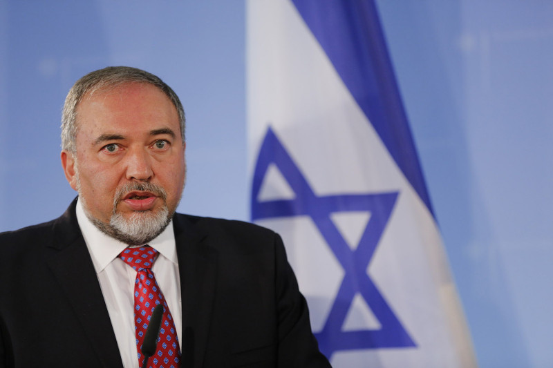 Lieberman Presents His Draft Law, Education Plan & Shabbos Bus Service